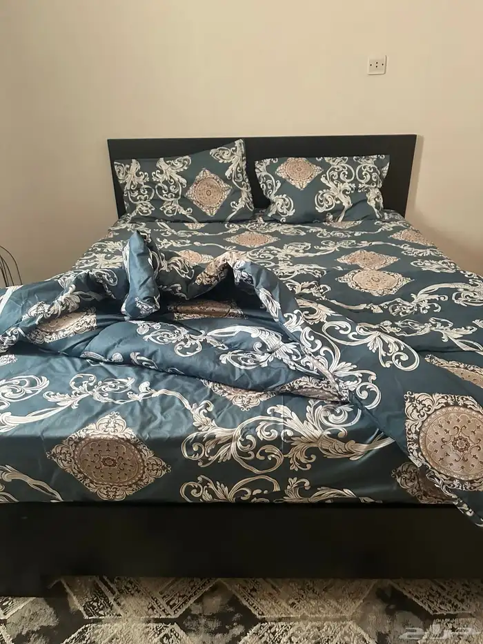 Queen size bed available 1
