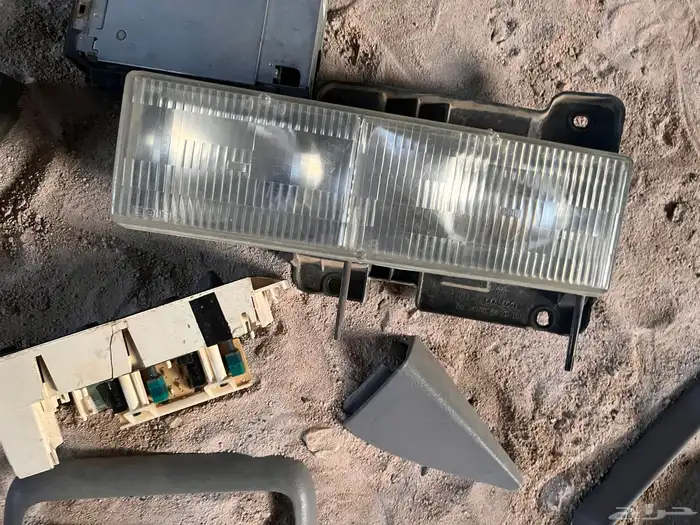 للبيع قطع غيار جمس متوفره97 4