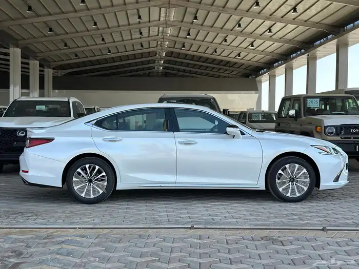 لكزس ES350 CA وارد البريمي موديل 2025 2