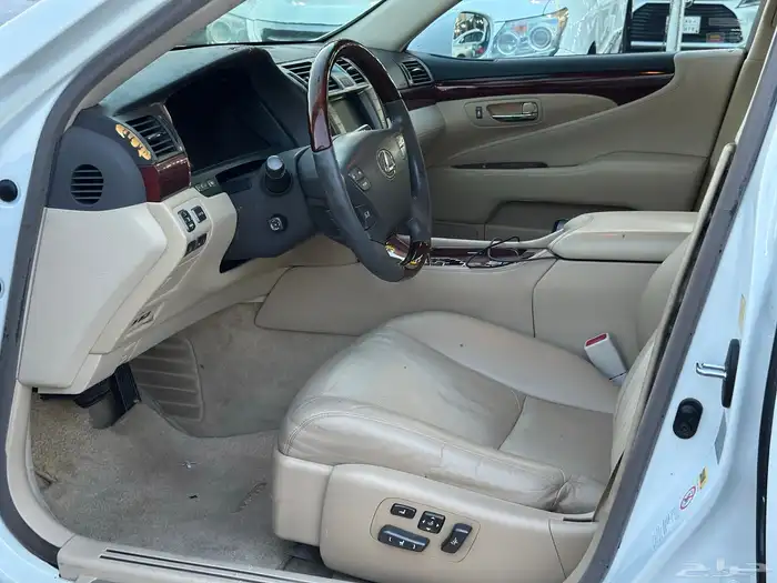 لكزس 2011 LS460L 23