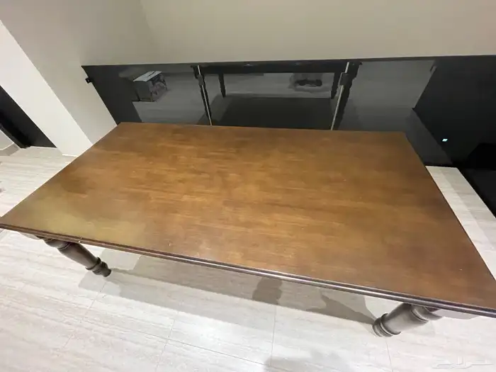 طاولة طعام ماليزي 1