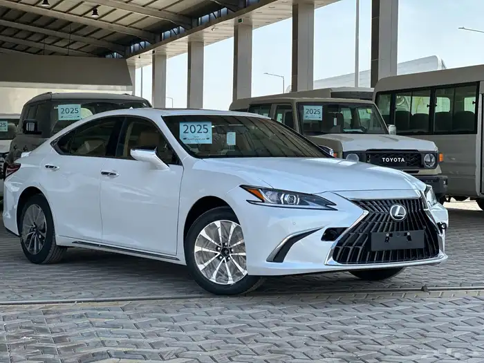 لكزس ES350 CA وارد البريمي موديل 2025 0