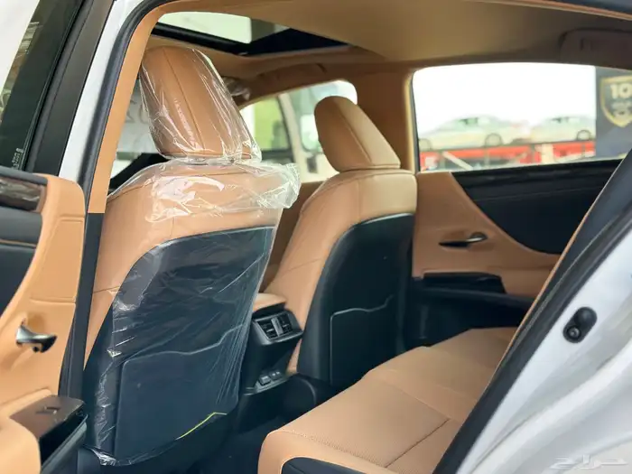 لكزس ES350 CA وارد البريمي موديل 2025 8