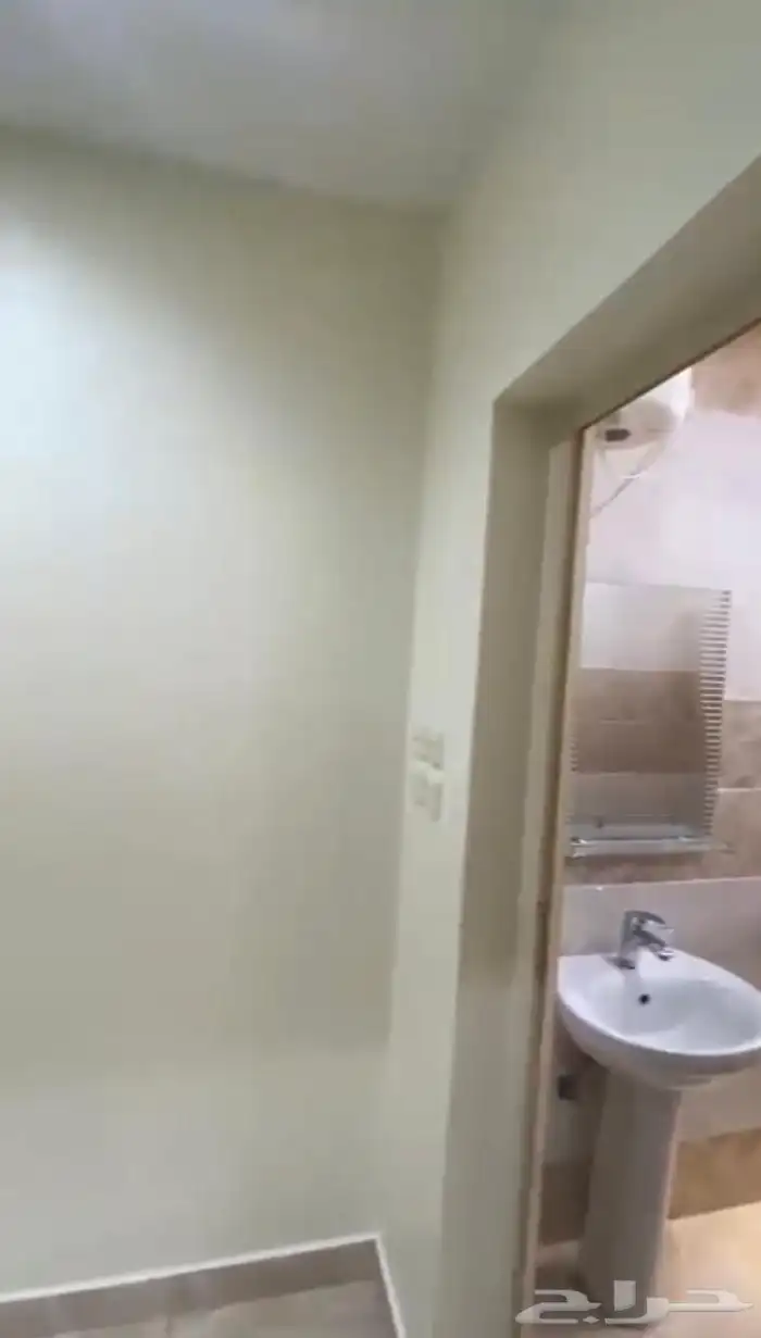 شقة سكنية للبيع ثلاث غرف في حي كدي حارة خميم 7