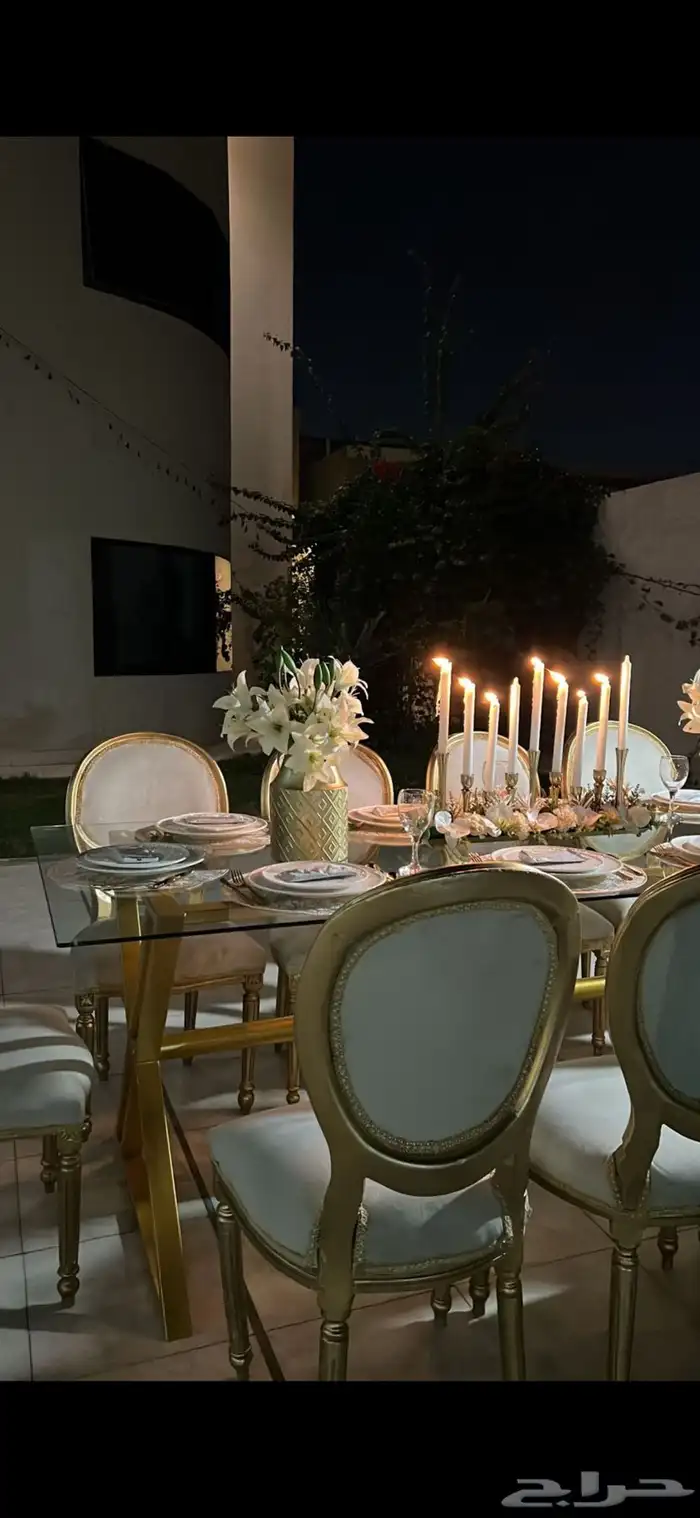 طاولات وكراسي خشب وزجاج للإجار ( عروض اليوم الوطني ) 1