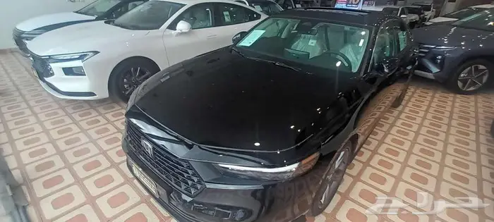 هوندا أكورد نص فل EX بنزين 1500 سي سي 2025 0