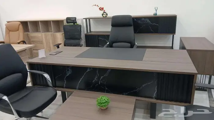 مكاتب  كراسي كنب وحدات عمل 3