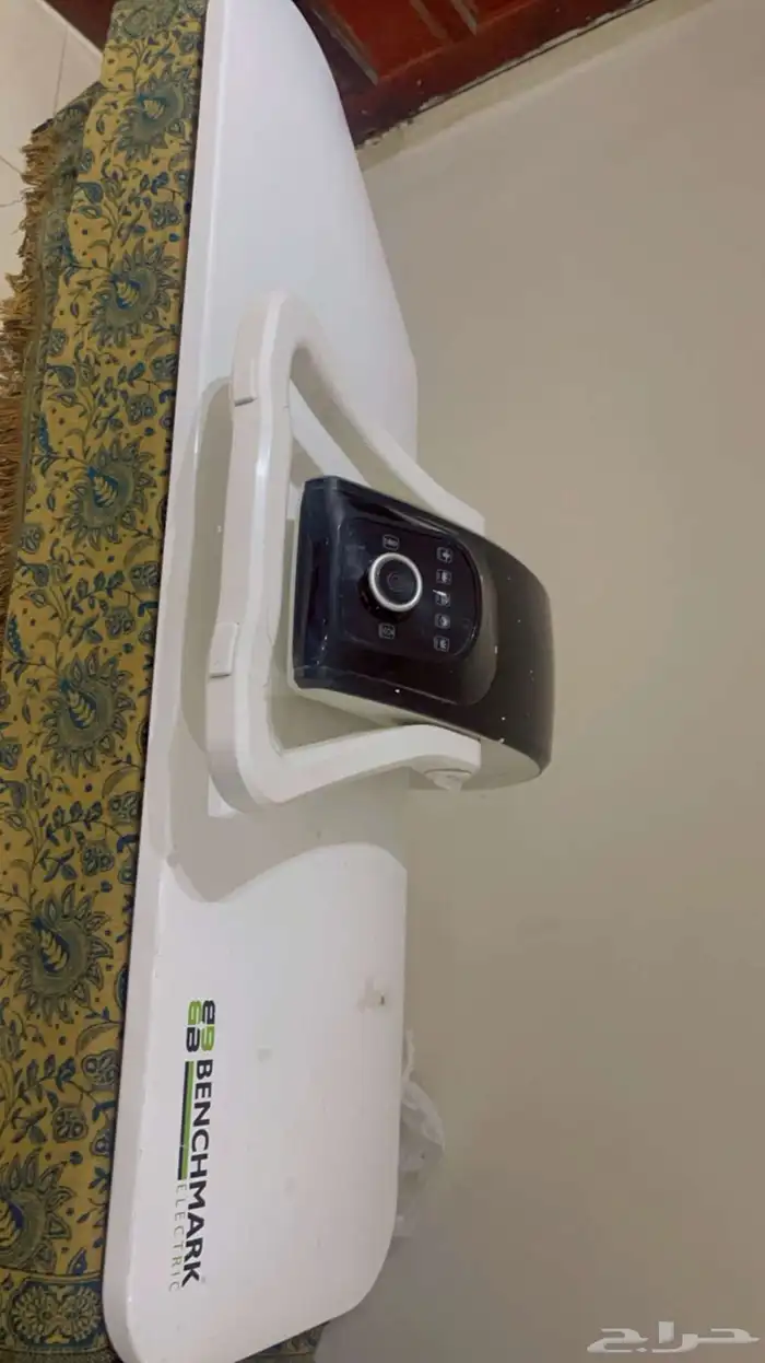 مكوا  كهربائيا  وفيه بخار 0