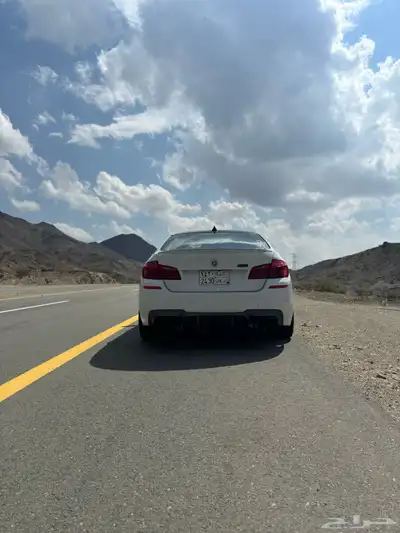 بي ام M5 2015 نضيفة جدا 3