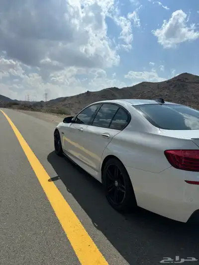 بي ام M5 2015 نضيفة جدا 7