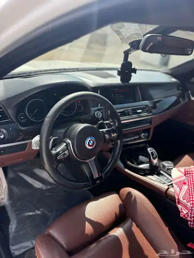 بي ام M5 2015 نضيفة جدا 8