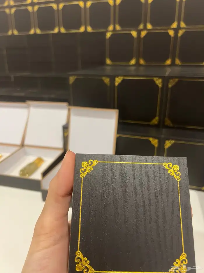 تولات مسك عطور شرقيه بوكسات خشب 1