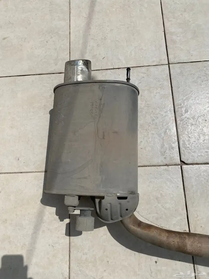 دبات مع مخارج لكزس is300 8