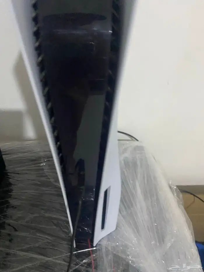 بلايستيشن فايف للبيع الجهاز نظيف وكاله عل سوم 2