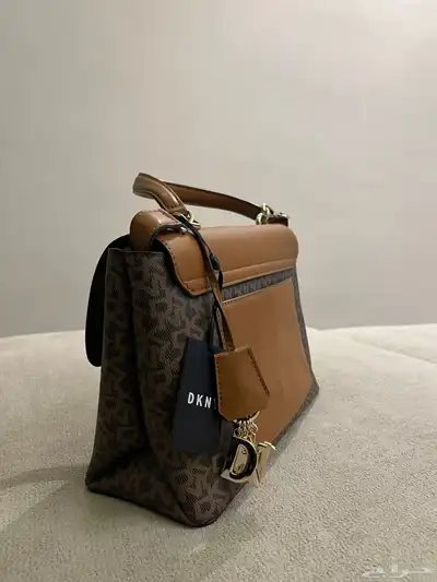 شنطة نسائيه DKNY 6
