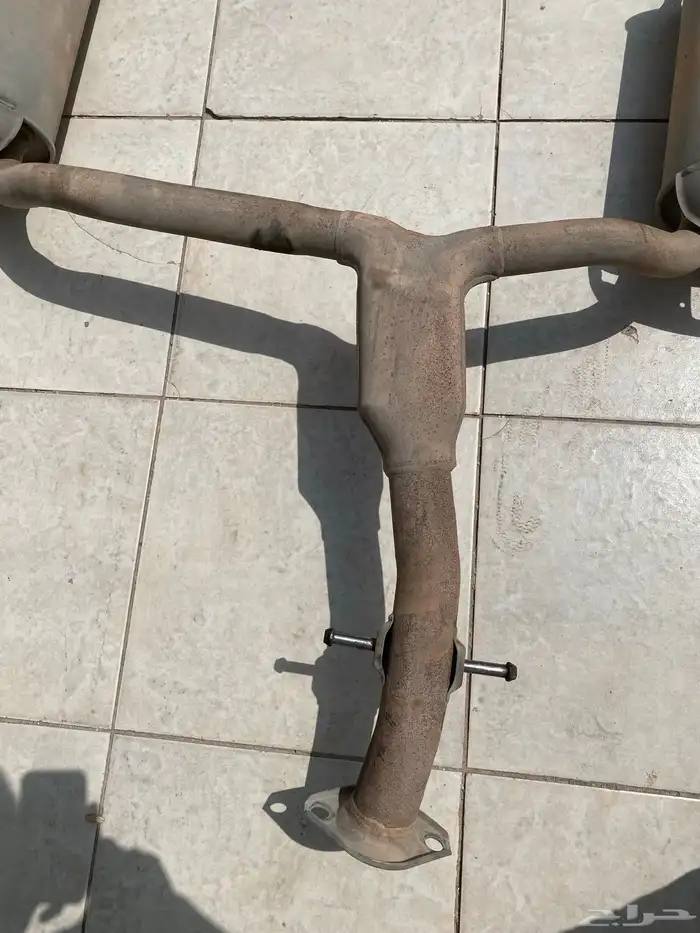 دبات مع مخارج لكزس is300 7