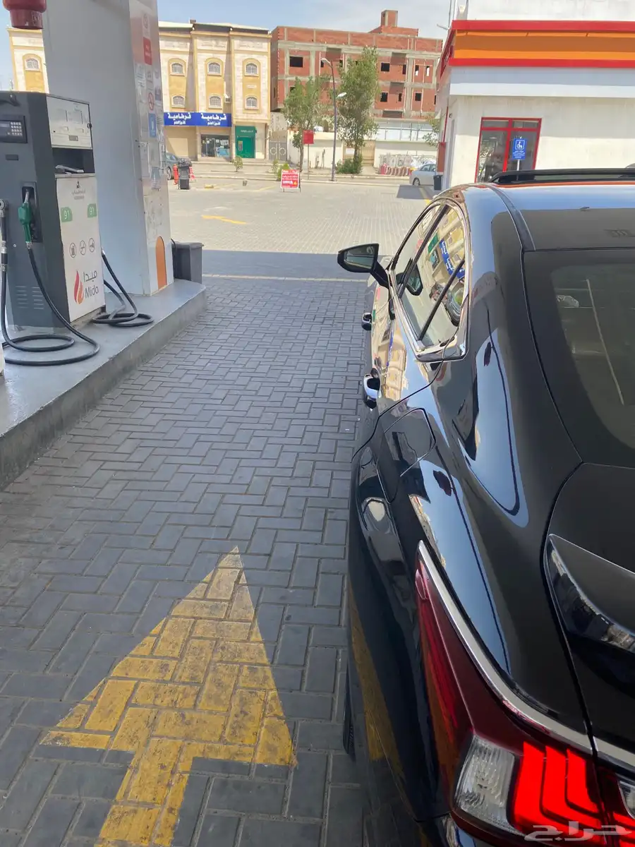 لكزس es300h2020 5