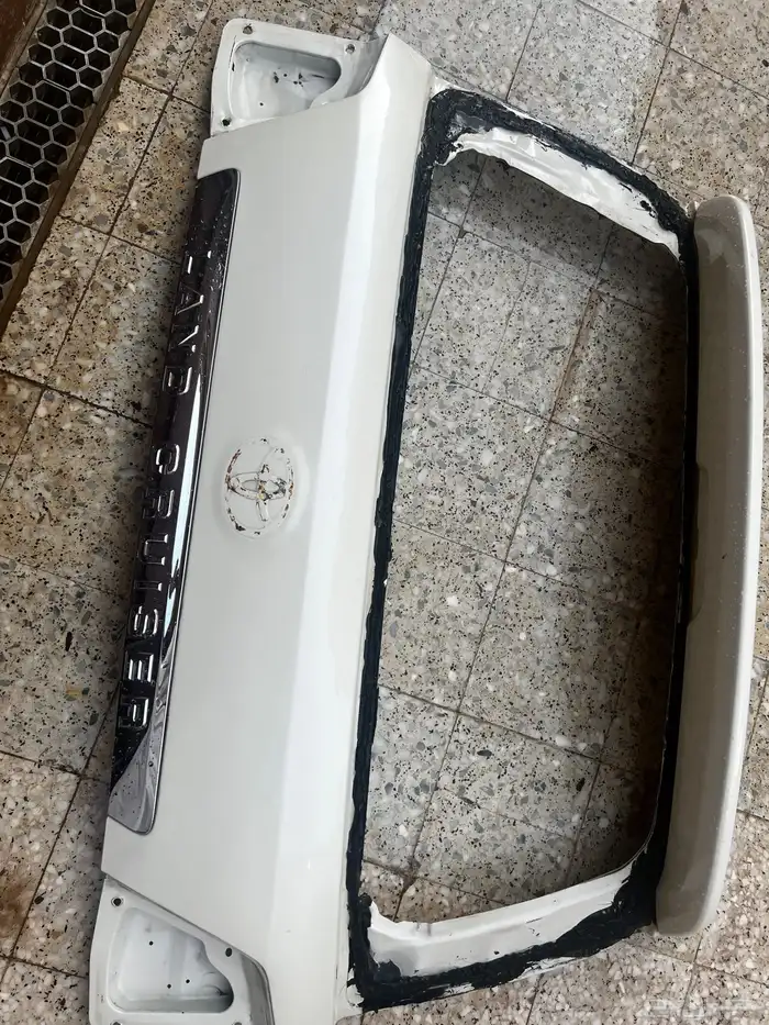 باب شنطة لاندكروزر GXR 2015 0