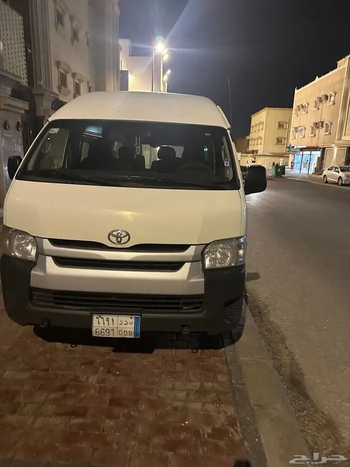 باص توصيل من الرياض والى الجامعات والشركات رحلات سياحيه 0