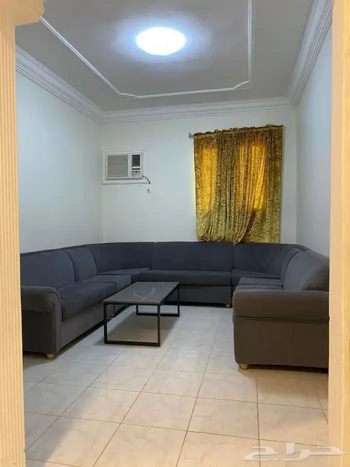 للبيع فندق وشقق طريق الشفا 32