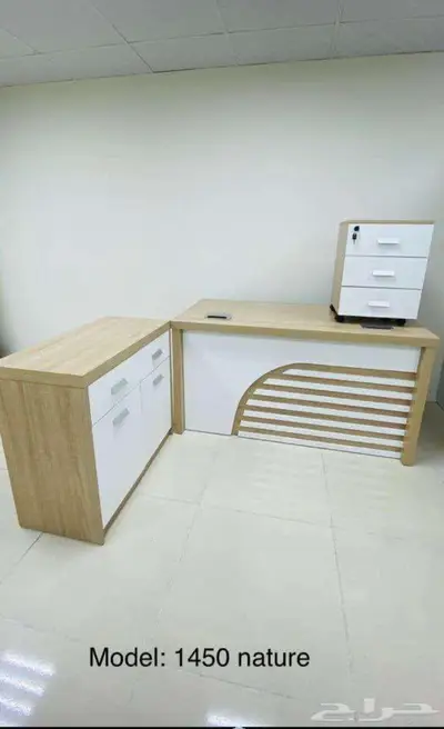 office furniture avaiBLE FOR A CHEAP PRICE COME WATTSAP 3