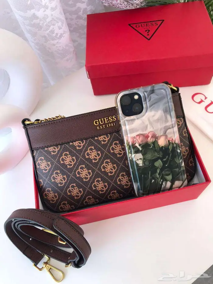 شنط جيس مستطيلة شنطات قيس متوفر عدة انواع واشكال غيس Guess 15