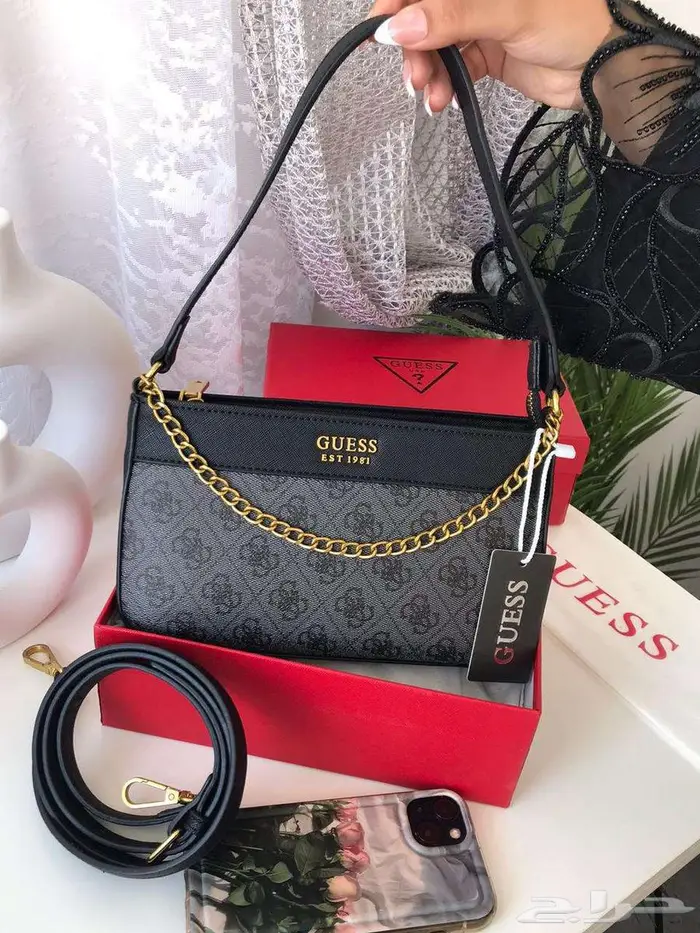 شنط جيس مستطيلة شنطات قيس متوفر عدة انواع واشكال غيس Guess 9