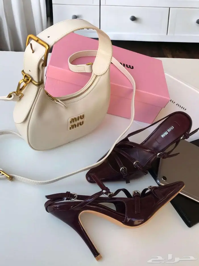 حذاء كعب ميو ميو مع طقم احذية شنطة ماركة MIU MIU مع ملحقات 3
