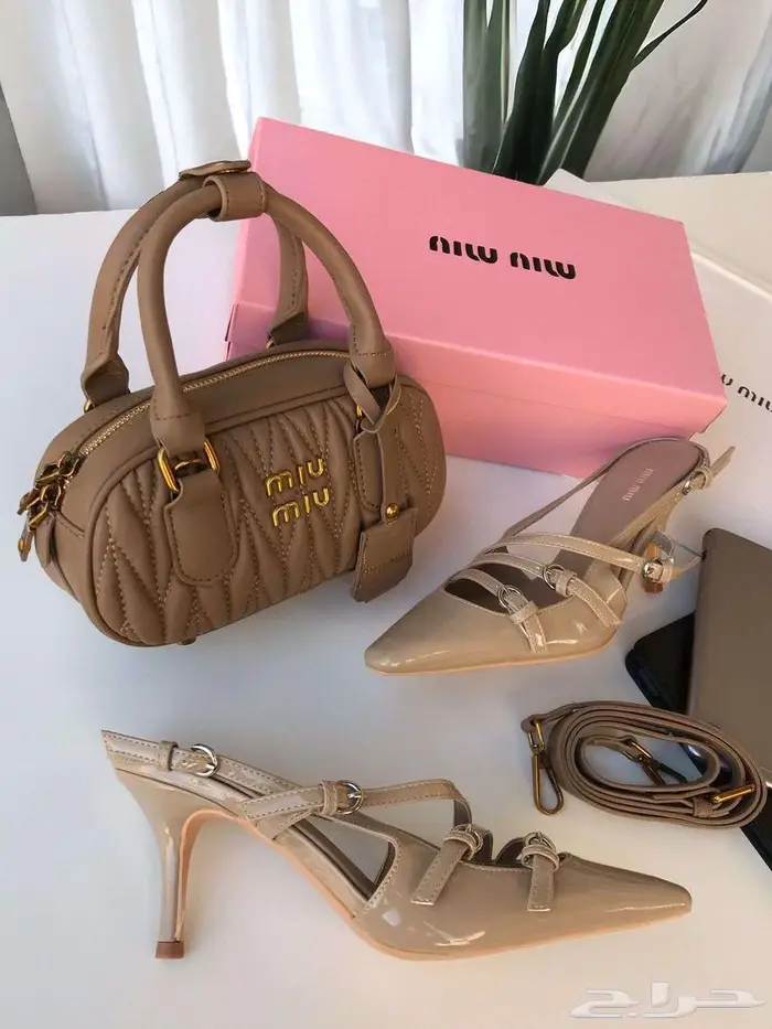 حذاء كعب ميو ميو مع طقم احذية شنطة ماركة MIU MIU مع ملحقات 1