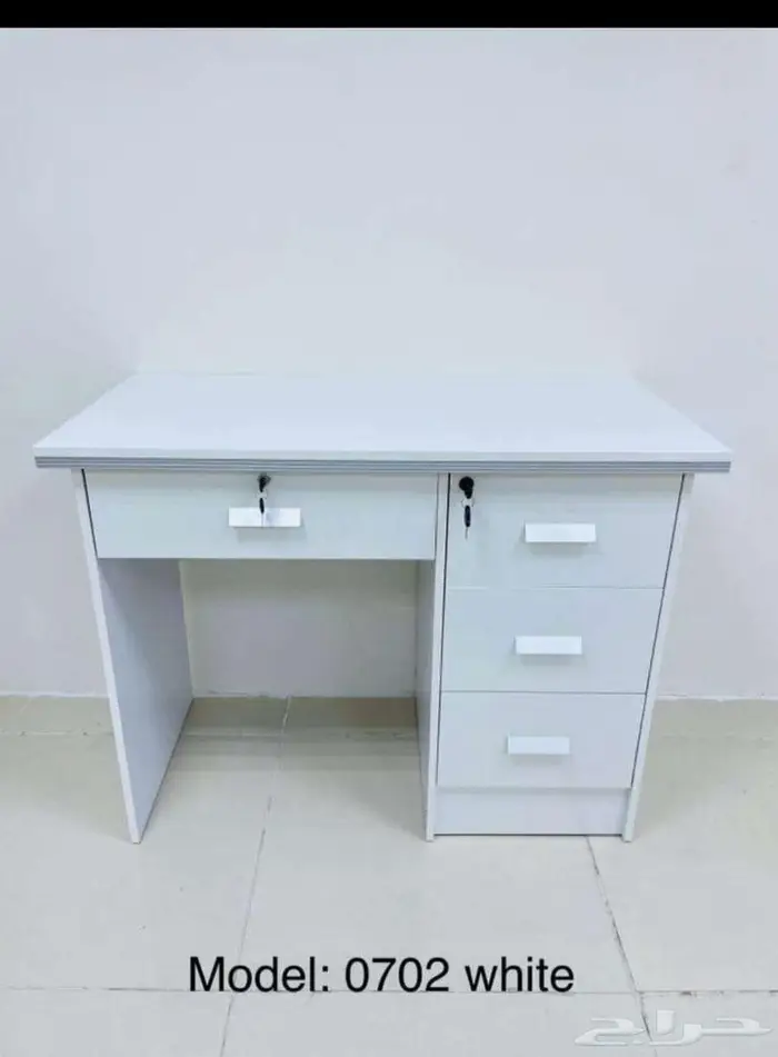 office furniture avaiBLE FOR A CHEAP PRICE COME WATTSAP 5