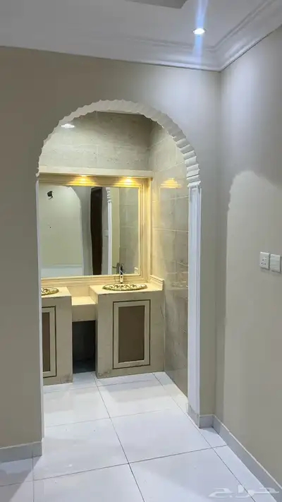 للبيع فيلا في الخبر حي الشراع المساحه 437 7