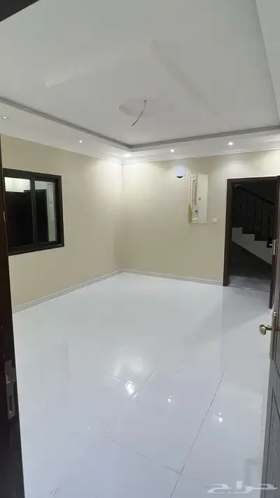 للبيع فيلا في الخبر حي الشراع المساحه 437 9