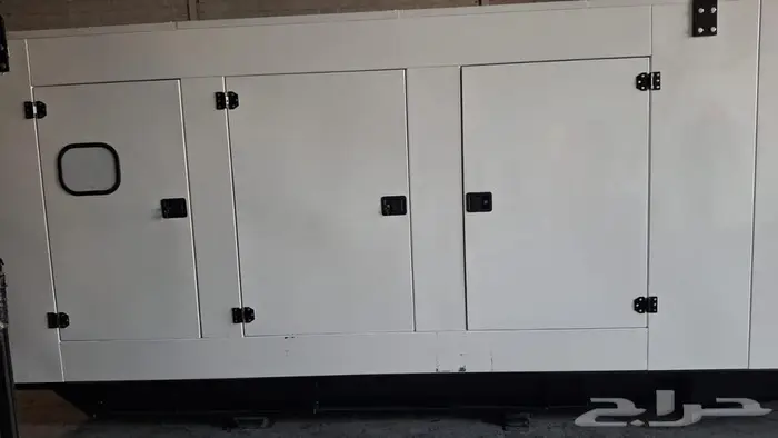 مولدات كهرباء تاجير وتورلايت مكاين كهربائية ايجار 3