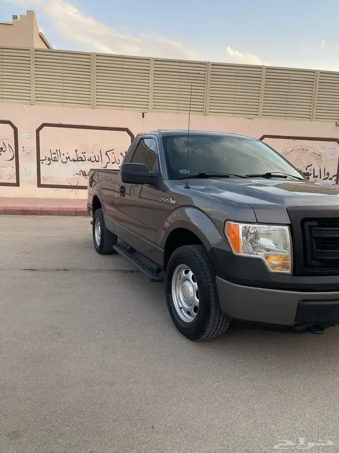 للبيع فورد F150 على شرط موديل2014 2