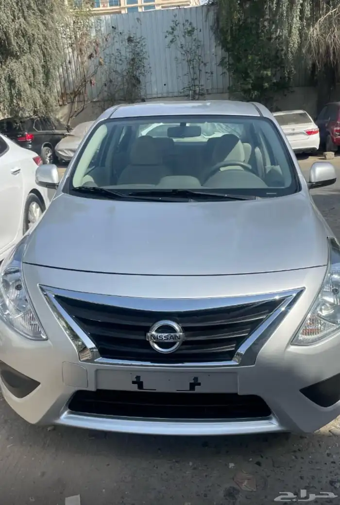 نيسان صني ثلاث سيارات خليجي مديل 2020 ممشى قليل بدون حوادث 3