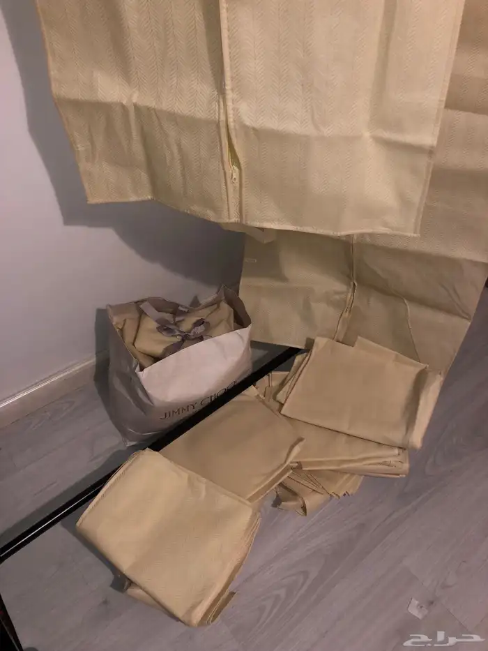 اكياس قماش سحاب للفساتين او الثياب و البدل 1