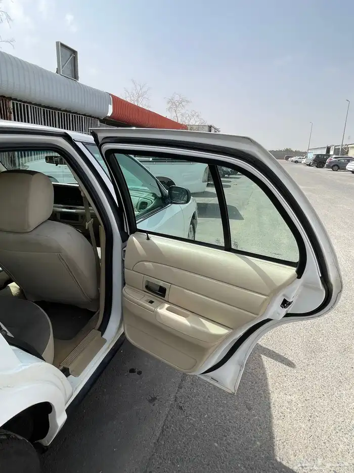 فورد بوليسي امريكي 2011 تشليح قطع فقط 4