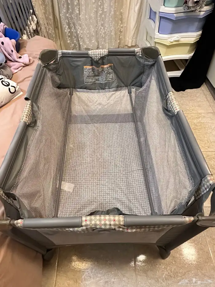 سرير أطفال وألعاب 6