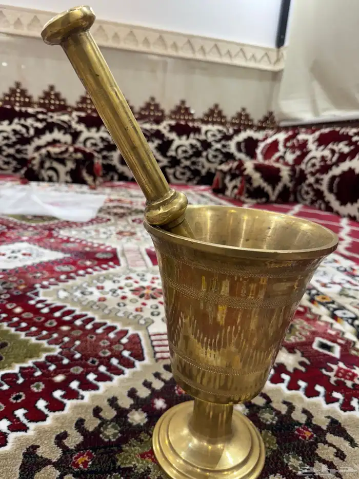 للبيع نجر نحاس اصلي كبير عليه الكلام 0