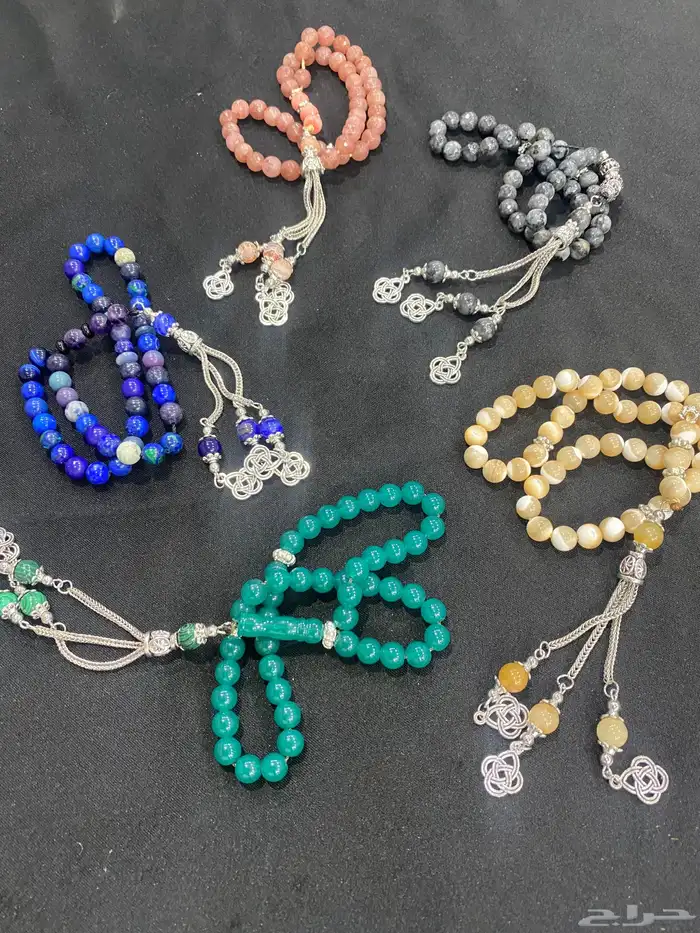 سبح منوعة بألوان مختلفة 2025 0