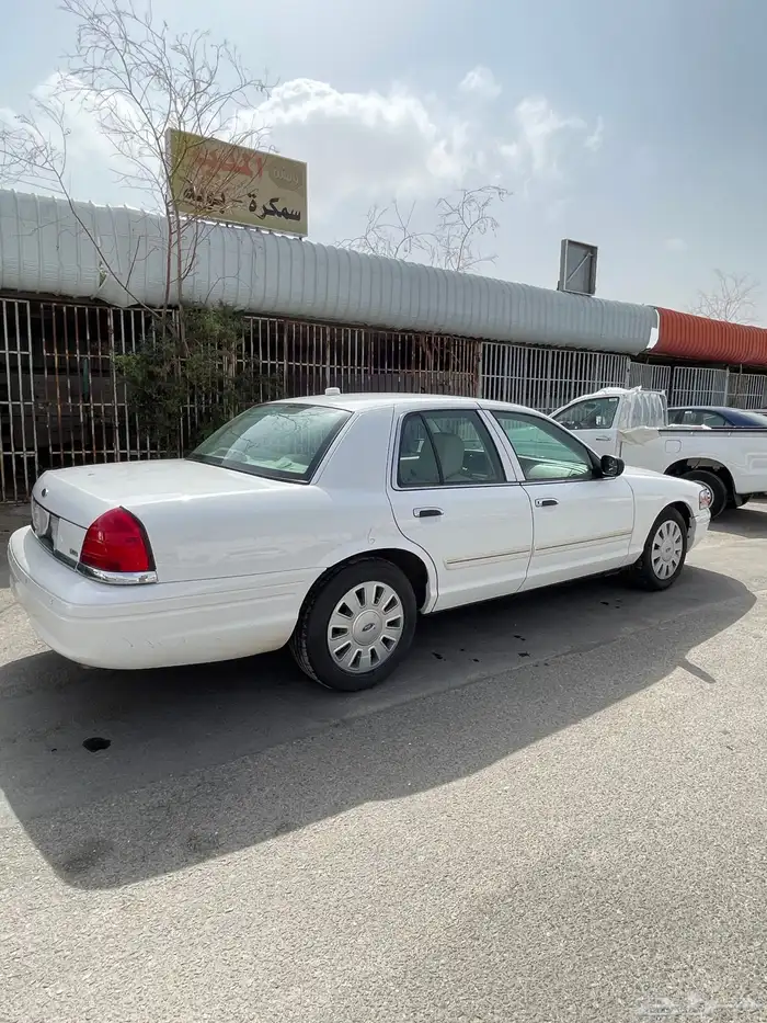 فورد بوليسي امريكي 2011 تشليح قطع فقط 7