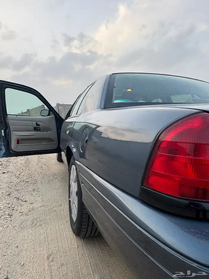 فورد بوليسي 2008 11