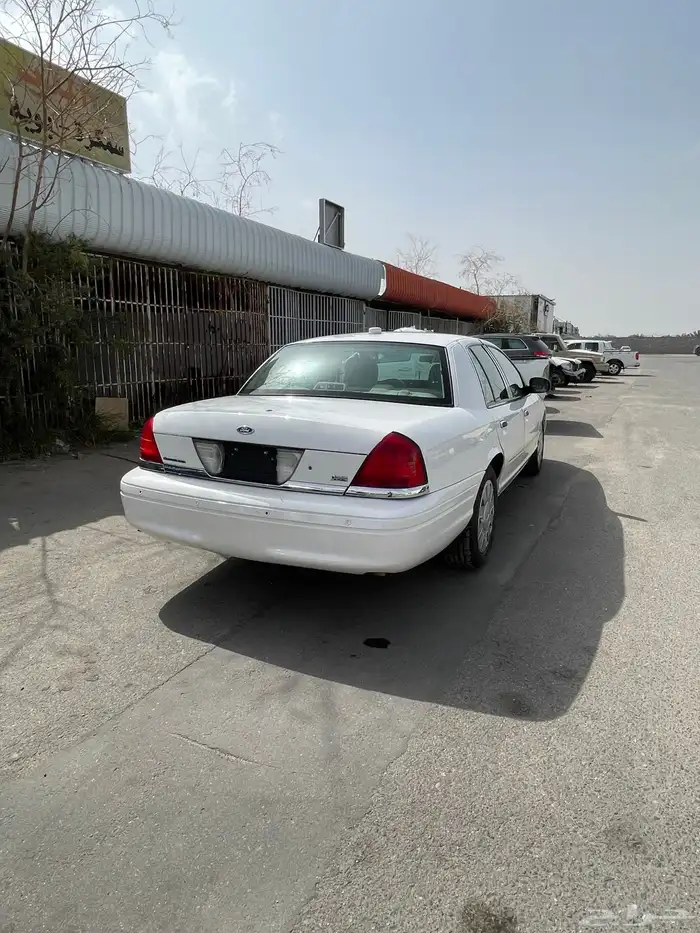 فورد بوليسي امريكي 2011 تشليح قطع فقط 8