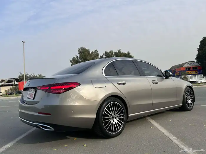 مرسيدس C300 وارد امريكا موديل 2022 بدبي 2