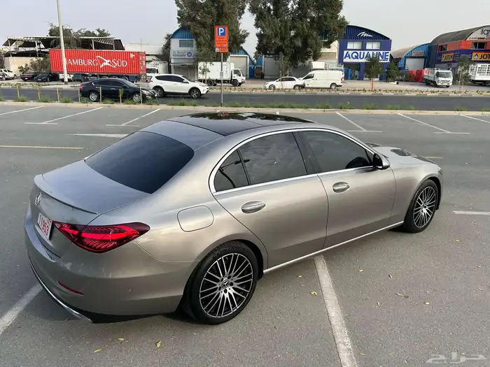 مرسيدس C300 وارد امريكا موديل 2022 بدبي 1