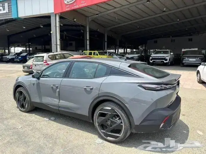 بيجو 408 موديل 2025 فل كامل GT عرض خاص 5