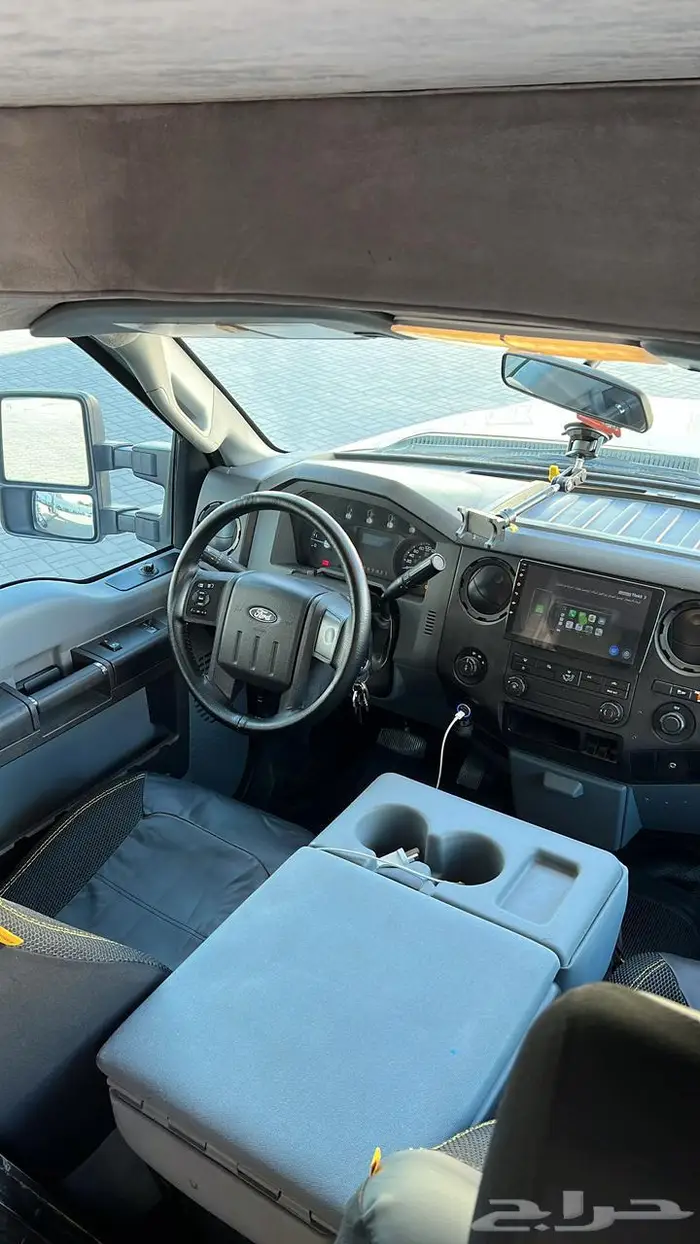 للايجار كرفان موتر هوم فورد F350 4
