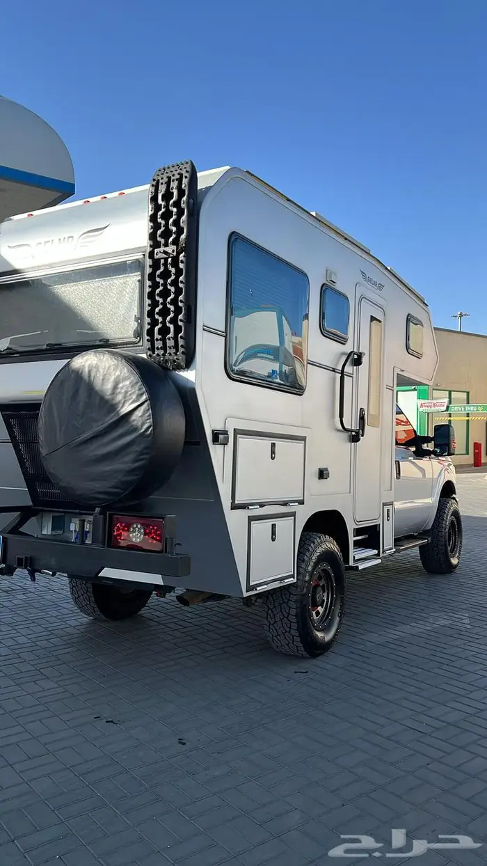 للايجار كرفان موتر هوم فورد F350 6