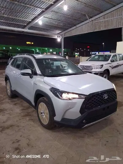 تويوتا كورولا كروس فتحه سقف نص افل اصفار 2024 9