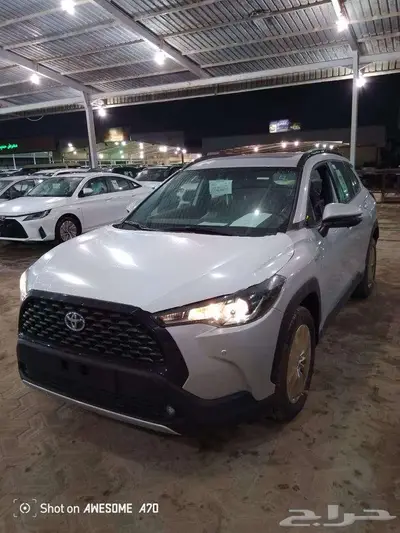 تويوتا كورولا كروس فتحه سقف نص افل اصفار 2024 7